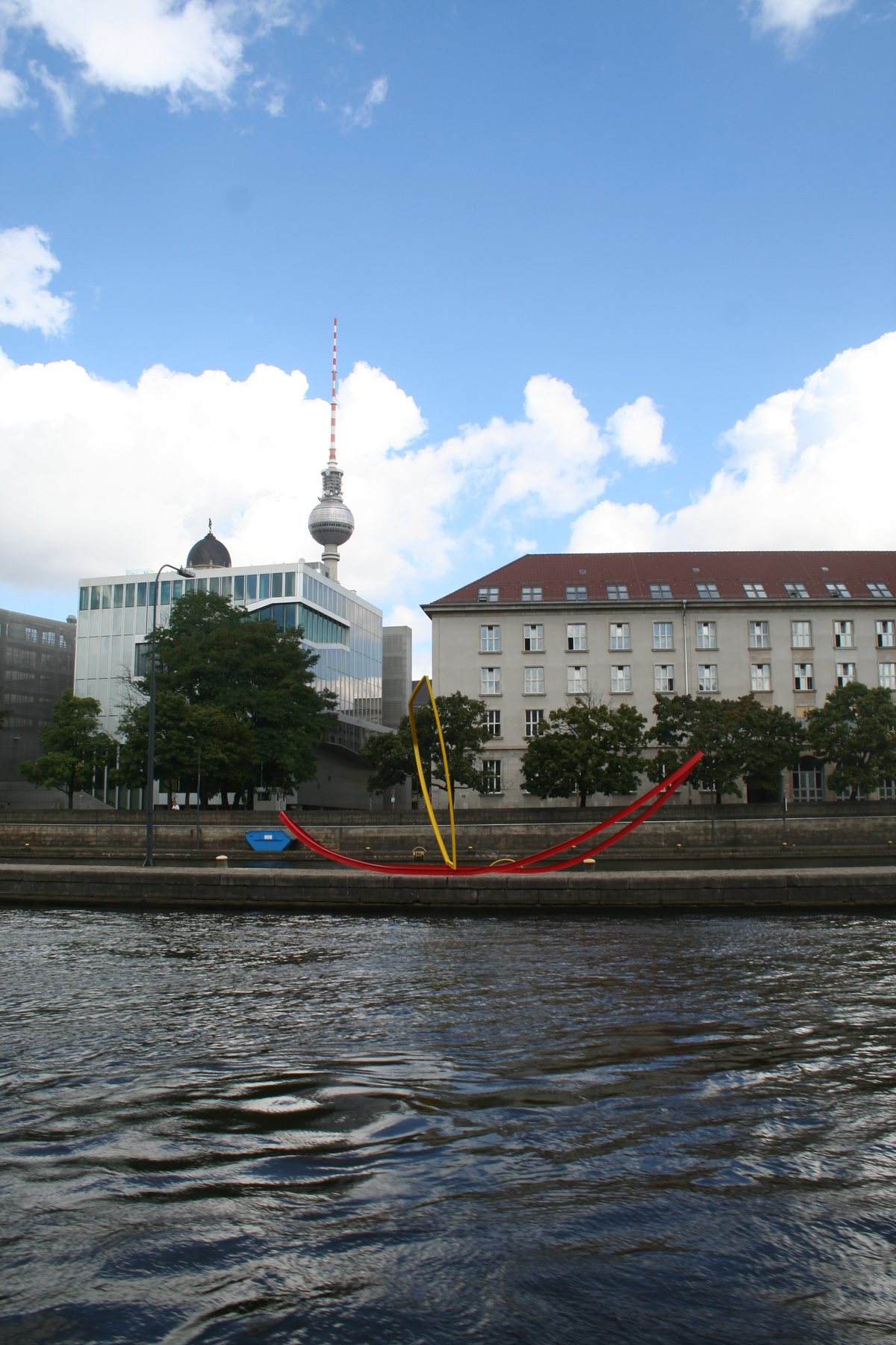 Der Rote Faden am Hafen